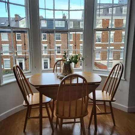 Seagrass - 88 North Marine Road شقة سكرابورو