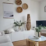 Seagrass - 88 North Marine Road *