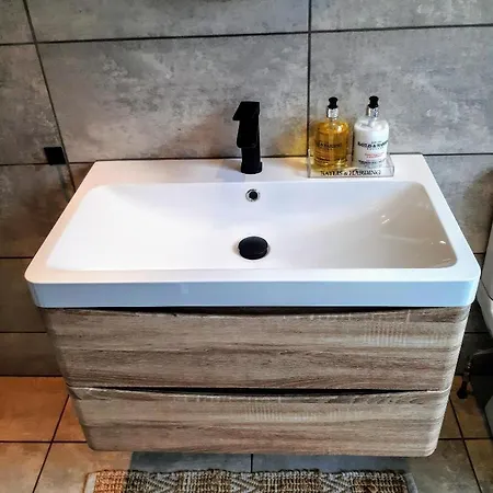 Seagrass - 88 North Marine Road