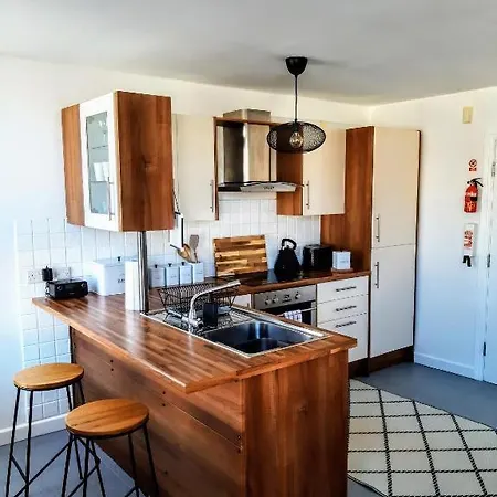 Seagrass - 88 North Marine Road * Scarborough